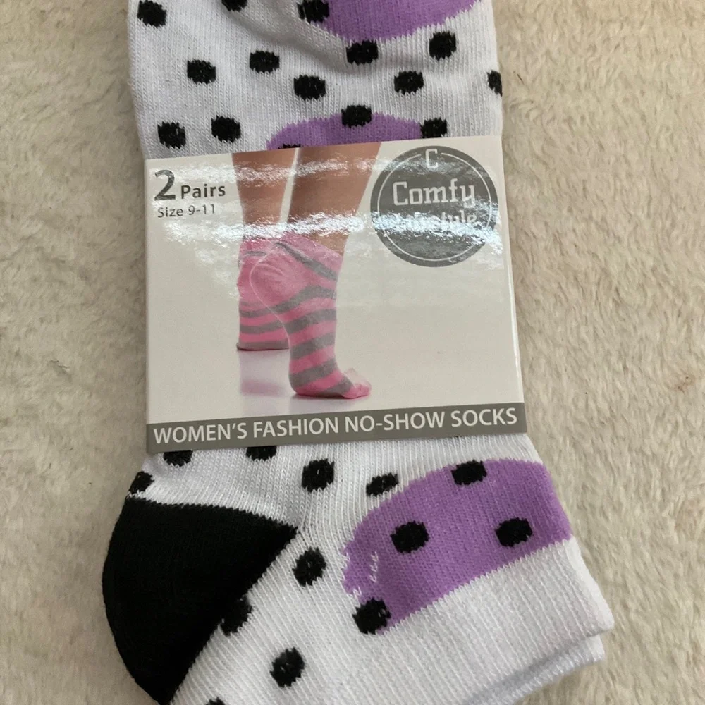 Women's No-Show Socks - White with Purple Polka Dots (2-Pack)